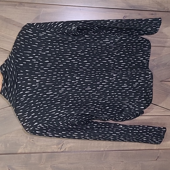 Clara Sun Woo Black and White Patterned Long Sleeve Top - Picture 3 of 8